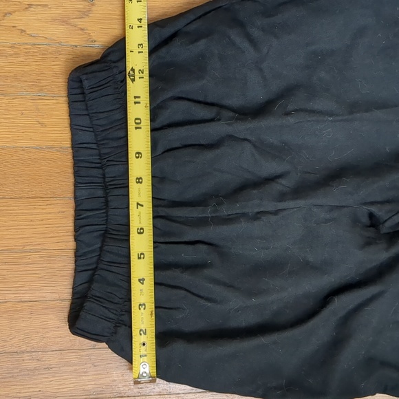 Chinese Linen Set - Picture 8 of 9